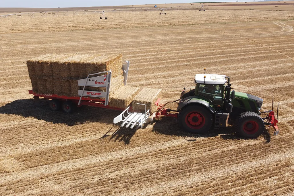 Galería de servicios agrarios, maquina trabajando